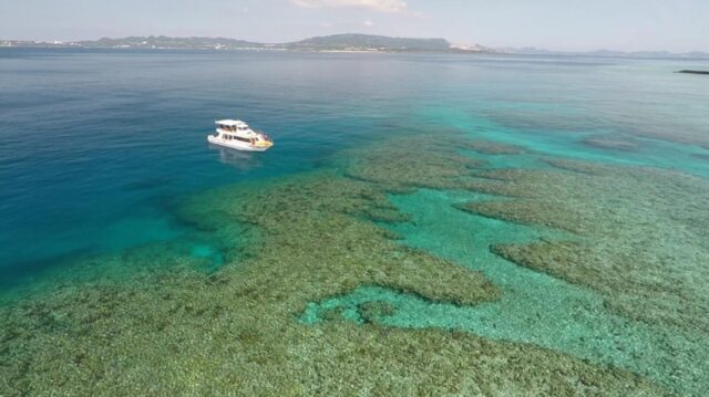 沖縄本島から約15分で行ける「水納島」とは？フェリーでの行き方やツアーを徹底解説！