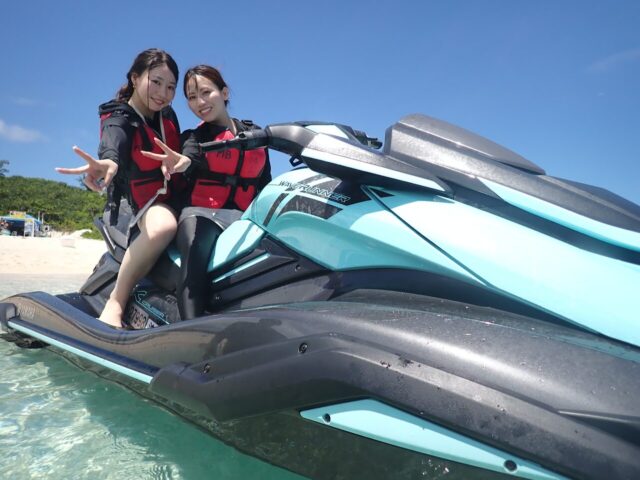 【沖縄北部発/水納島】4月〜10月限定☆マリンスポーツ3種類＋海水浴＜水納島往復乗船券＆パラソル1本＆バナナボートお一人様1回500円の特典付き＞（No.630）