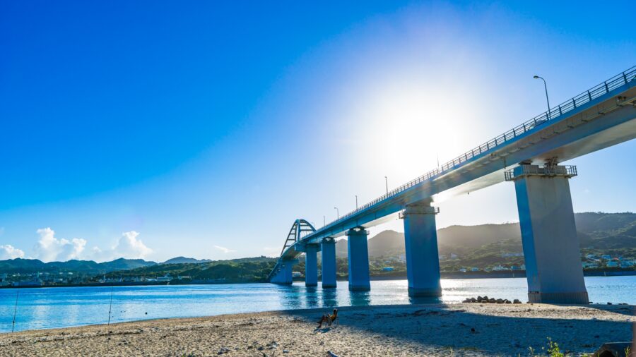 瀬底島