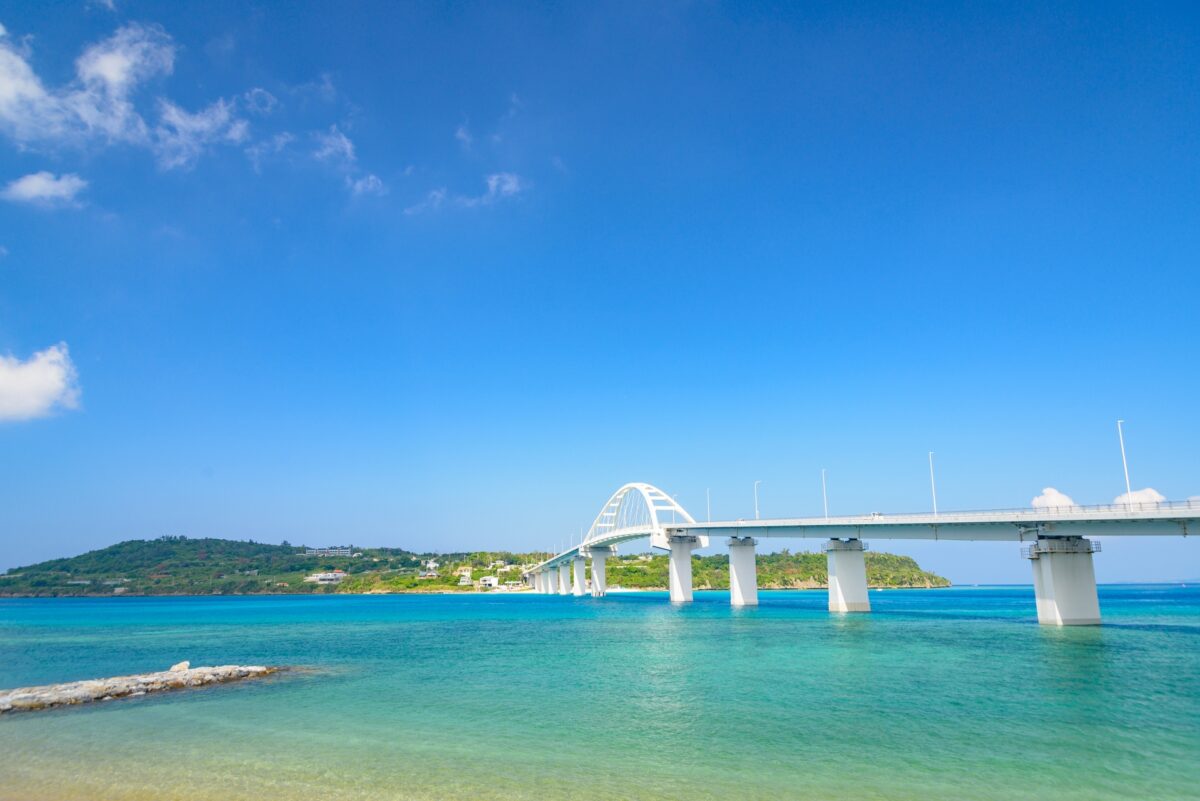 瀬底島